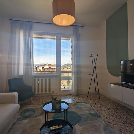 Big House-Private Parking-12" Walk From The Arena Leilighet Verona Eksteriør bilde